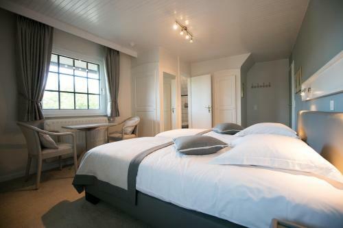 Hotel La Chaumi�re Du Lac