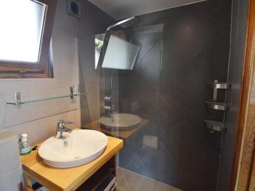 Holiday Home Het Leemhof Vloesberg