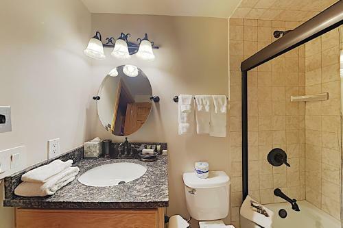 Timberline Condominiums 2 Bedroom Unit B1d