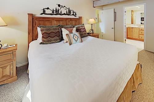 Timberline Condominiums 3 Bedroom Unit D2e