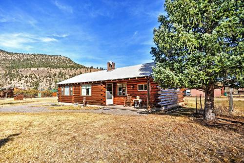 South Fork Log Cabin With Beautiful Mountain Views!