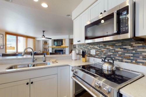 Torian Plum Creekside II