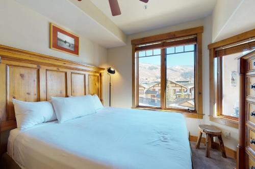 Eagle Ridge Lodge II