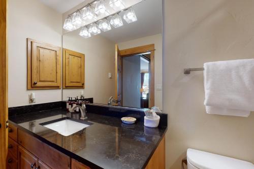 Eagle Ridge Lodge II