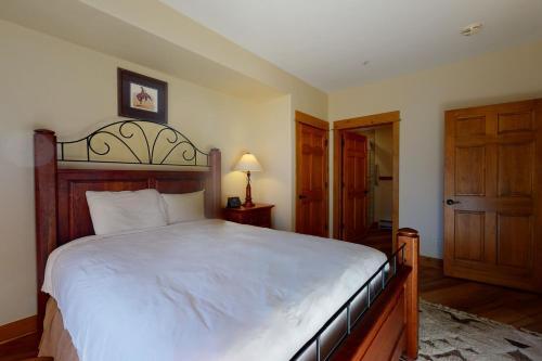 Eagle Ridge Lodge II