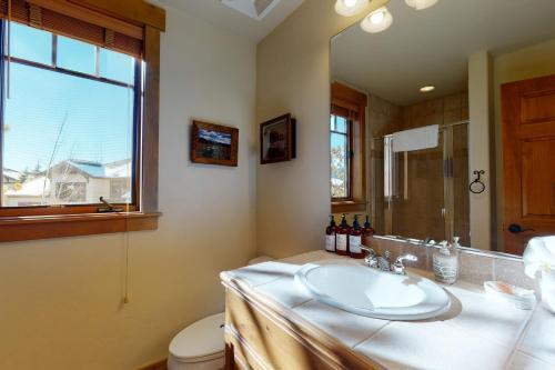 Eagle Ridge Lodge II
