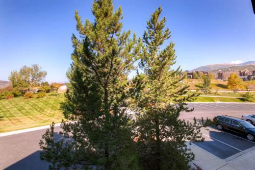 Eagle Ridge Lodge II