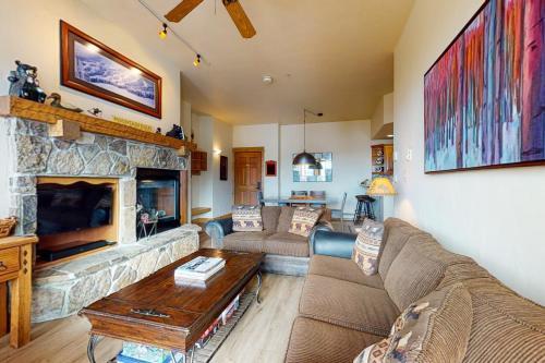 Eagle Ridge Lodge II