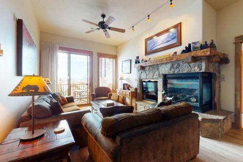 Eagle Ridge Lodge II
