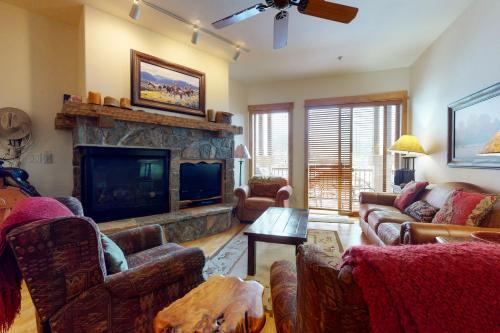 Eagle Ridge Lodge II
