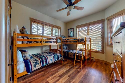 Eagle Ridge Lodge II