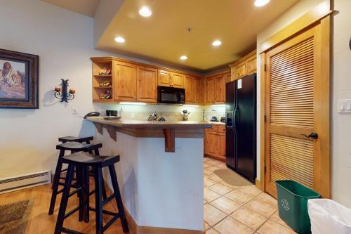 Eagle Ridge Lodge II