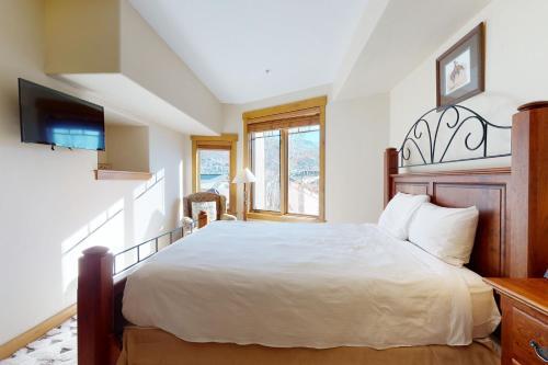 Eagle Ridge Lodge II