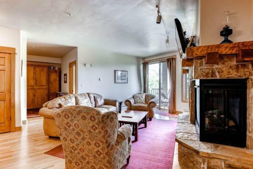Eagle Ridge Lodge II