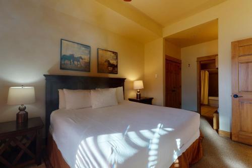 Eagle Ridge Lodge III