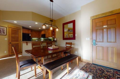 Eagle Ridge Lodge III