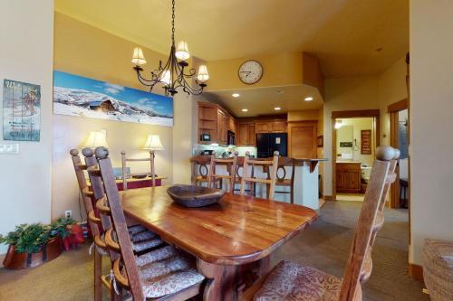 Eagle Ridge Lodge III