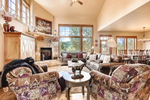 Eagle Ridge Lodge III