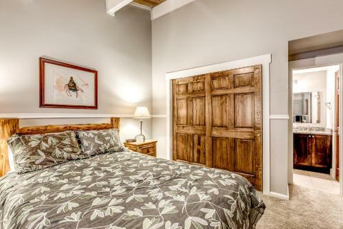 2731 Apres Ski Way Townhouse