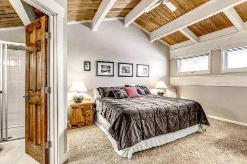 2731 Apres Ski Way Townhouse