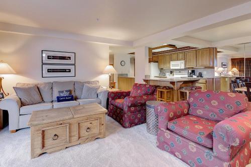 Torian Plum Plaza 507