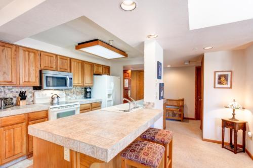 Torian Plum Plaza 507