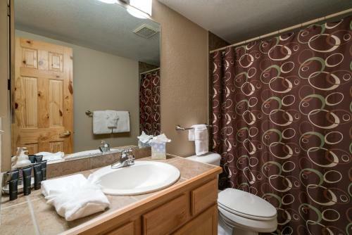 #1018 3 Bed 3 Bath Mountain Townhome