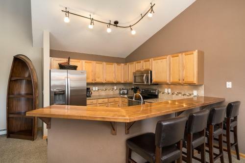 #1018 3 Bed 3 Bath Mountain Townhome