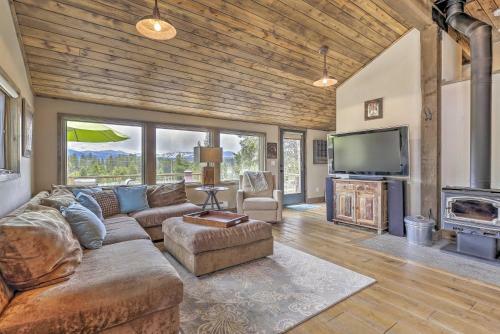 Updated Cabin With Hot Tub - 11 Mi To Winter Park!
