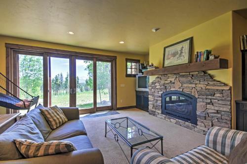 Tabernash Retreat With Hot Tub And Stunning Mtn Views!
