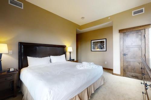 Trailhead Lodge 4100