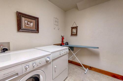 Eagleridge Townhomes 1496