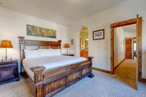Eagleridge Townhomes 1496