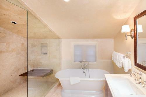 205 S Oak By Exceptional Stays