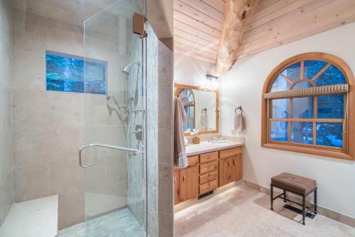 Yellow Brick Cabin By Exceptional Stays