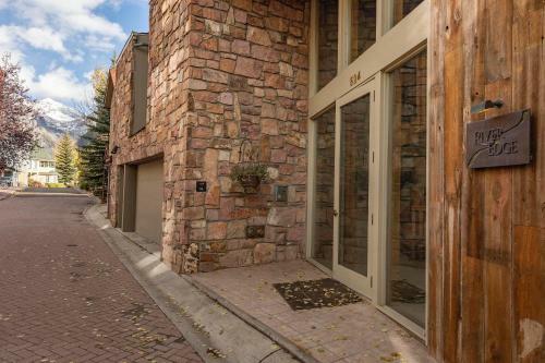 River's Edge Retreat By Exceptional Stays