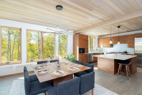 Mountain Modern At Cortina By Exceptional Stays