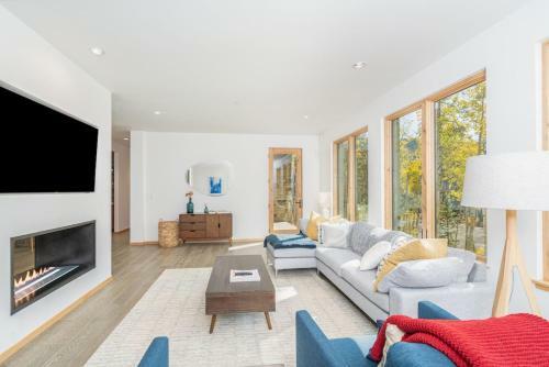 Mountain Modern At Cortina By Exceptional Stays