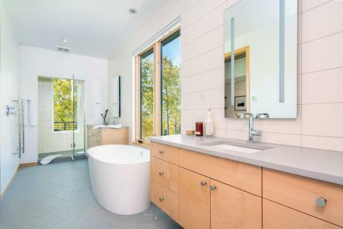 Mountain Modern At Cortina By Exceptional Stays