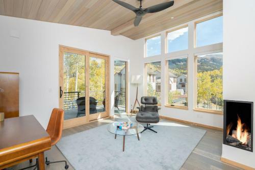 Mountain Modern At Cortina By Exceptional Stays