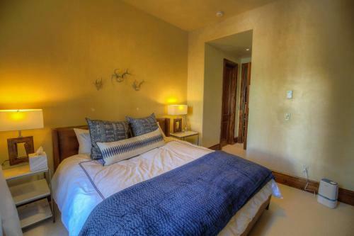 Prospect Falls Getaway - Effervescent Paradise Townhome