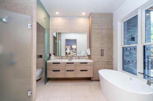 San Juan 103 At Transfer By Exceptional Stays