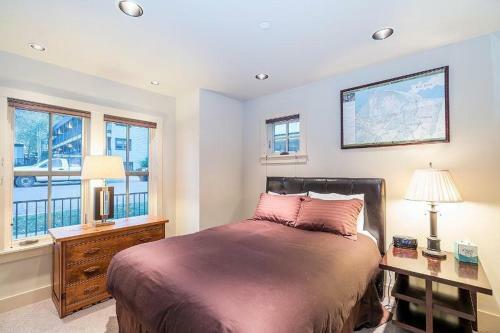 Pacific Ave West 412 - Alpine Dream
