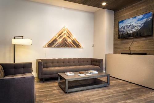 Pacific Ave West 412 - Alpine Dream