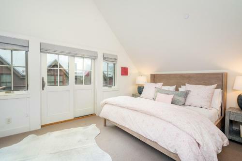 Pacific Ave West 330 B - Central Chalet