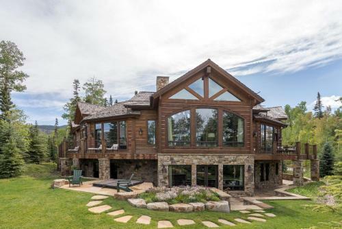 The Pinnacle By Exceptional Stays