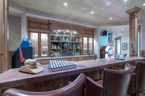 The Pinnacle By Exceptional Stays