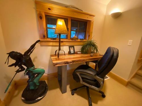 Double Eagle B2 - A Picturesque Cabin