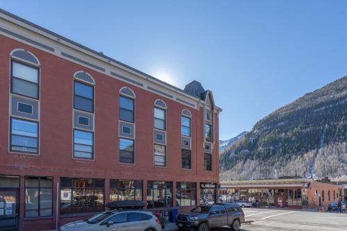 Colorado Ave East 101 - Ski Loft House