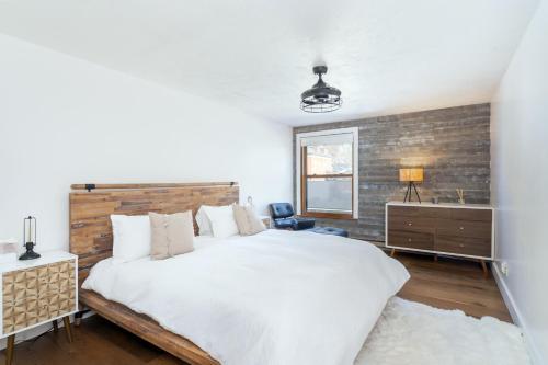Colorado Ave East 101 - Ski Loft House